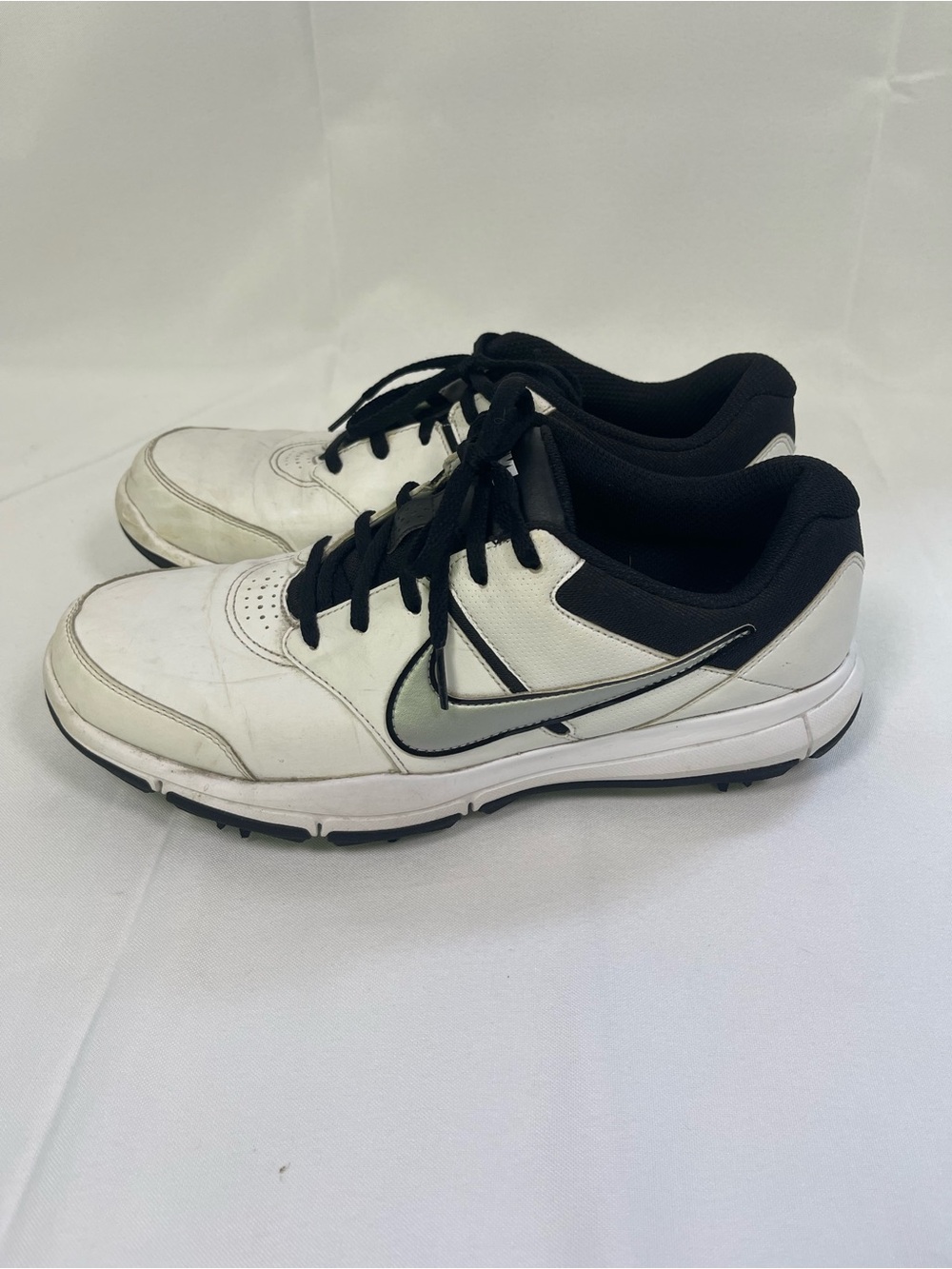 Nike Golf Shoes Men’s White and Black Leather Low-Top Sneakers size 8.5